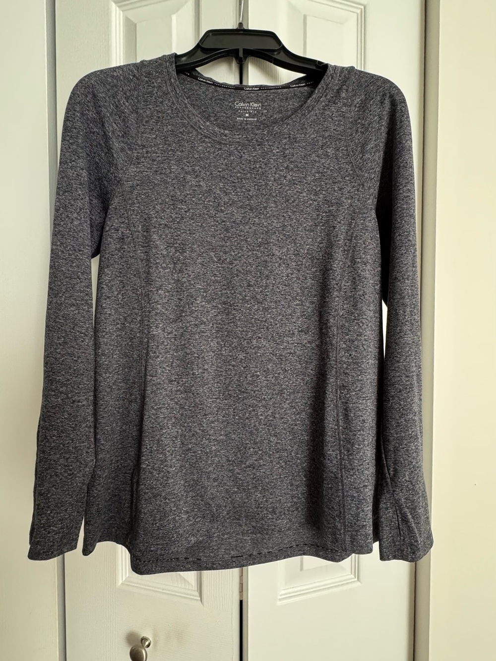 Calvin Klein Women's Long Sleeve Crewneck Top - Charcoal Gray Heather